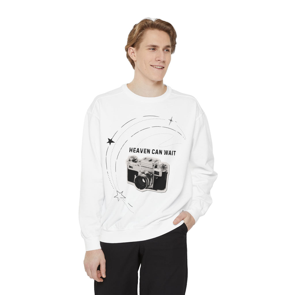 Sweatshirt - 'Heaven Can Wait' Vintage Camera Graphic Crewneck