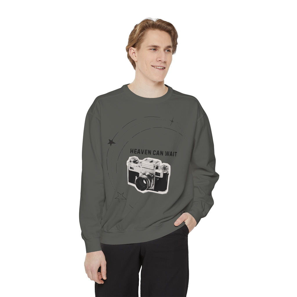 Sweatshirt - 'Heaven Can Wait' Vintage Camera Graphic Crewneck