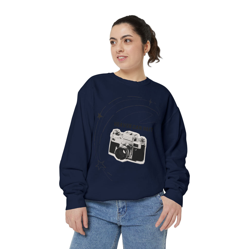 Sweatshirt - 'Heaven Can Wait' Vintage Camera Graphic Crewneck